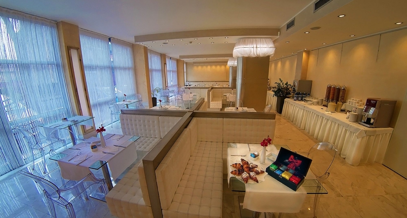 Imagen del bar/restaurante del Hotel Sporting Brugherio. Foto 8