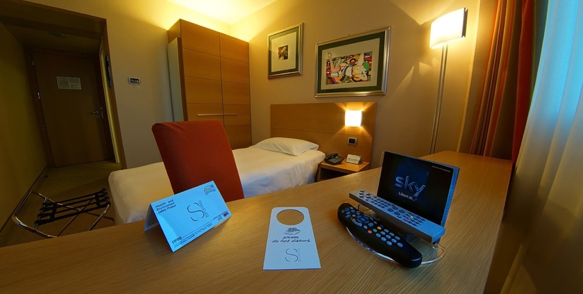 Imagen de los interiores del Hotel Sporting Brugherio. Foto 16