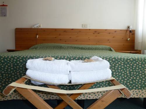 Imagen de la habitación del Hotel Sporting Club. Foto 4