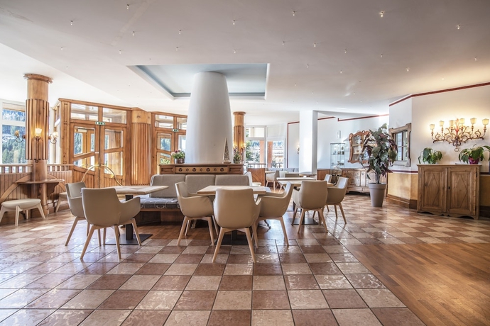 Imagen de los interiores del Hotel Sporting Clubresidence. Foto 14