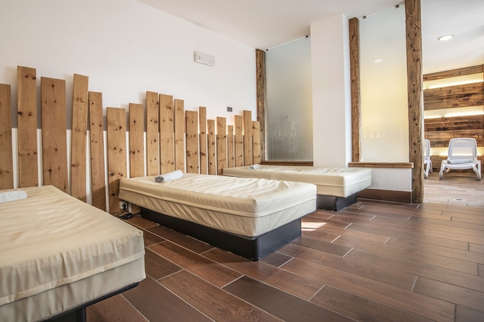 Imagen de la piscina del Hotel Sporting Clubresidence. Foto 19