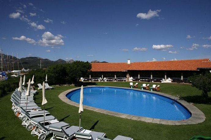 Imagen de la piscina del Hotel Sporting, Porto Rotondo. Foto 8