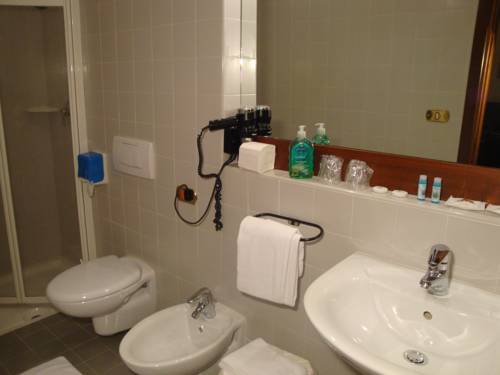 Imagen de la habitación del Hotel Sporting Ragno D'oro. Foto 5
