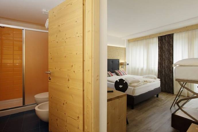 Imagen de la habitación del Hotel Sporting Ravelli. Foto 7
