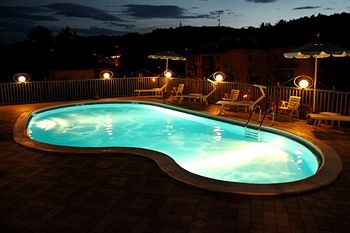 Imagen de la piscina del Hotel Sporting, Salsomaggiore Terme. Foto 13