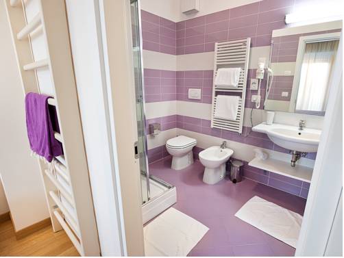 Imagen de la habitación del Hotel Sporting, San Benedetto del Tronto. Foto 3