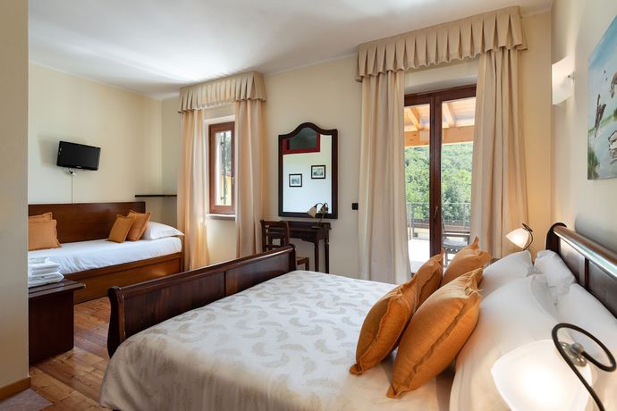 Imagen de la habitación del Hotel Sporting San Felice. Foto 4