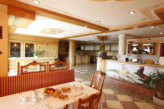 Imagen de los interiores del Hotel Sporting San Felice. Foto 19