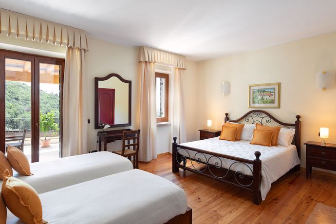 Imagen de la habitación del Hotel Sporting San Felice. Foto 11