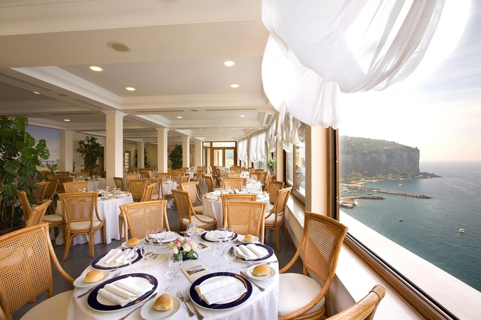 Imagen del bar/restaurante del Hotel Sporting, Sepano. Foto 3