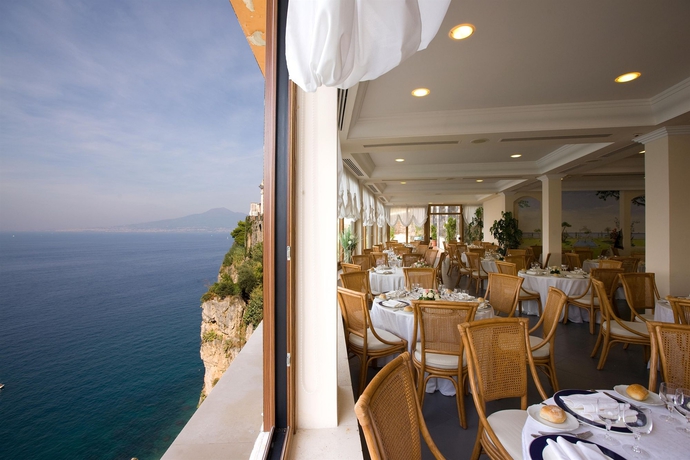 Imagen del bar/restaurante del Hotel Sporting, Sepano. Foto 4