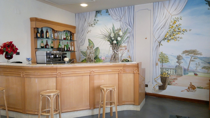 Imagen del bar/restaurante del Hotel Sporting, Sepano. Foto 5