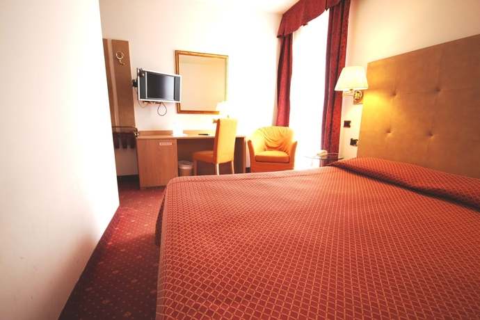 Imagen de la habitación del Hotel Sporting Trento. Foto 7