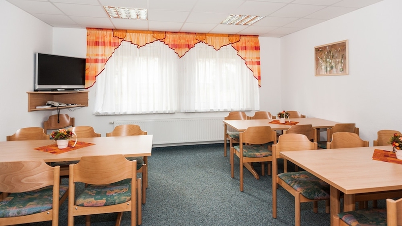 Imagen de los interiores del Hotel Sportpension Dresden. Foto 19