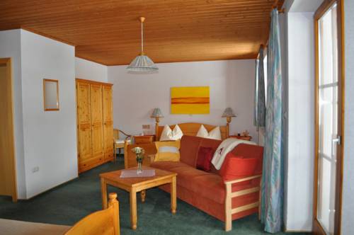 Imagen de la habitación del Hotel Sportpension Thaler. Foto 4