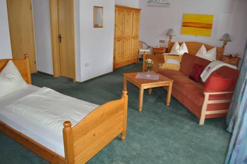 Imagen de la habitación del Hotel Sportpension Thaler. Foto 6