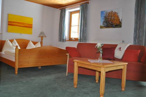 Imagen de la habitación del Hotel Sportpension Thaler. Foto 7