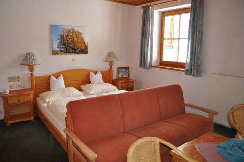 Imagen de la habitación del Hotel Sportpension Thaler. Foto 8