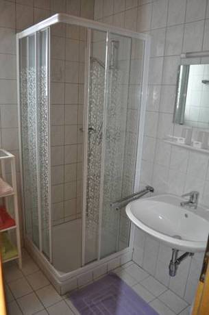 Imagen de la habitación del Hotel Sportpension Thaler. Foto 9