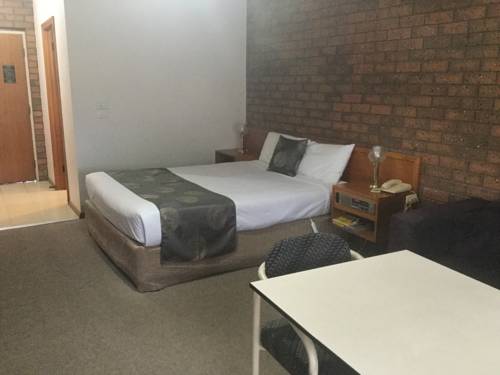 Imagen de la habitación del Hotel Sportslander Motor Inn. Foto 2