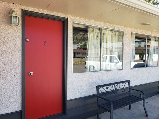 Imagen general del Hotel Sportsman Motel, Merritt. Foto 10