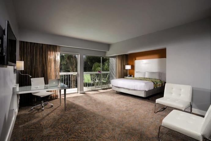 Imagen de la habitación del Hotel Sportsmen's Lodge. Foto 7