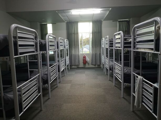 Imagen de la habitación del Hotel Spot ON 90449 Bed Station Guest House Dormitory. Foto 17