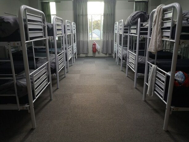 Imagen de la habitación del Hotel Spot ON 90449 Bed Station Guest House Dormitory. Foto 18
