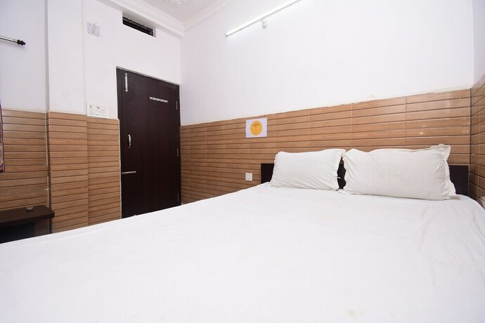 Imagen de la habitación del Hotel Spot On 61734 Janki. Foto 6