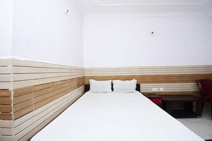 Imagen de la habitación del Hotel Spot On 61734 Janki. Foto 11