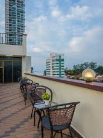 Imagen de los interiores del Hotel Spot On 89645 Ong's Court. Foto 23