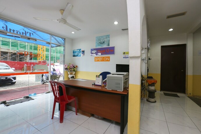 Imagen de los interiores del Hotel Spot On 89925 Thank Q Inn 1. Foto 37