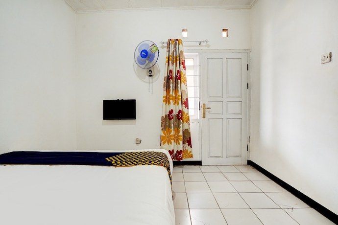 Imagen de la habitación del Hotel Spot On 90200 Pondok Sabaraya Cileunyi Syariah. Foto 3