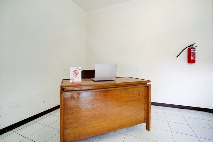 Imagen de los interiores del Hotel Spot On 90200 Pondok Sabaraya Cileunyi Syariah. Foto 19
