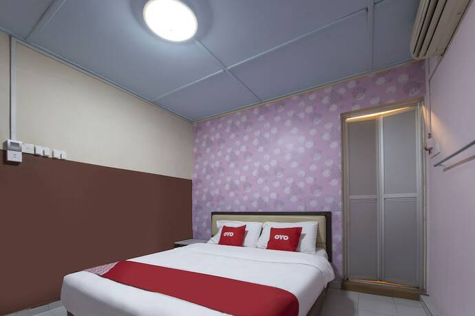 Imagen de la habitación del Hotel Spot On 90305 Hen Hen. Foto 14