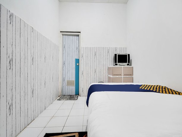 Imagen de la habitación del Hotel Spot On 91775 Pondok 14 Syariah. Foto 3