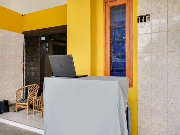 Imagen de los interiores del Hotel Spot On 91775 Pondok 14 Syariah. Foto 20