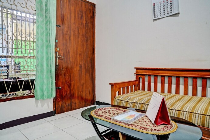 Imagen de los interiores del Hotel Spot On 93475 Garuda Homestay Syariah. Foto 24