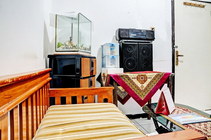 Imagen de los interiores del Hotel Spot On 93475 Garuda Homestay Syariah. Foto 25