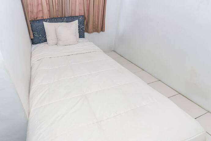 Imagen general del Hotel Spot On 93515 Pulo Gebang Guest House. Foto 7