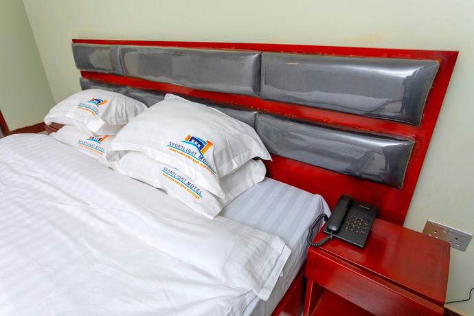 Imagen de la habitación del Hotel Spotlight Motel. Foto 1