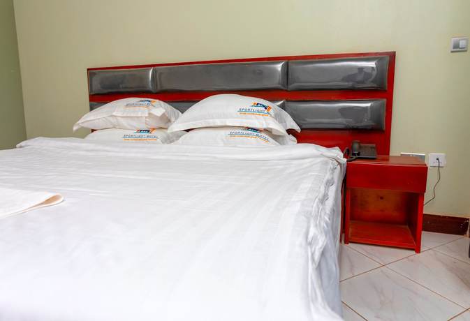 Imagen de la habitación del Hotel Spotlight Motel. Foto 2