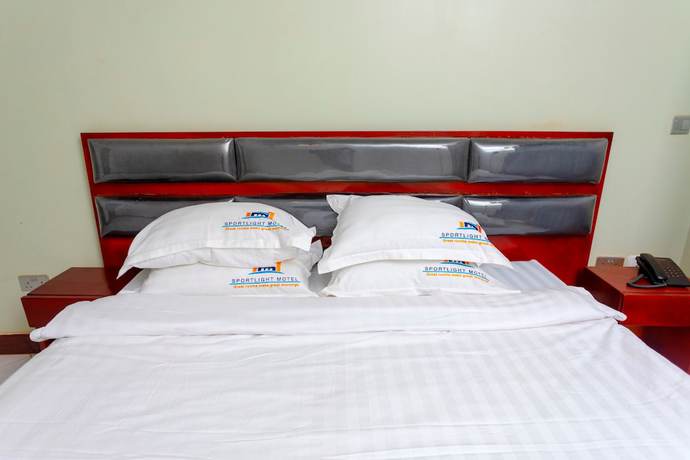 Imagen de la habitación del Hotel Spotlight Motel. Foto 4