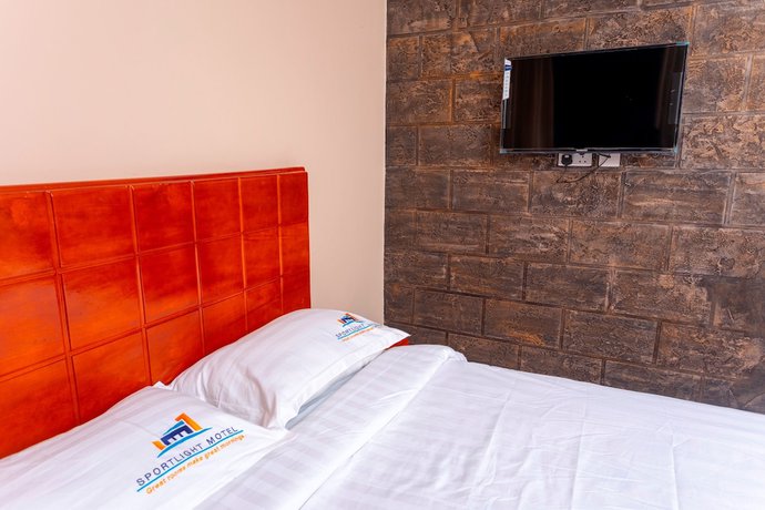 Imagen de la habitación del Hotel Spotlight Motel. Foto 17