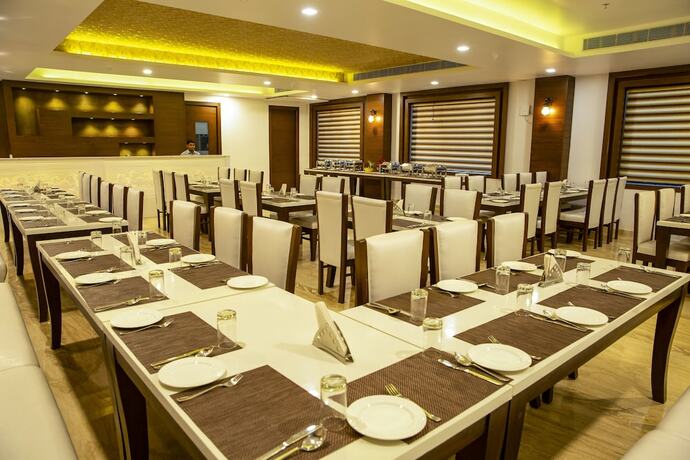 Imagen del bar/restaurante del Hotel Spree Agra. Foto 17