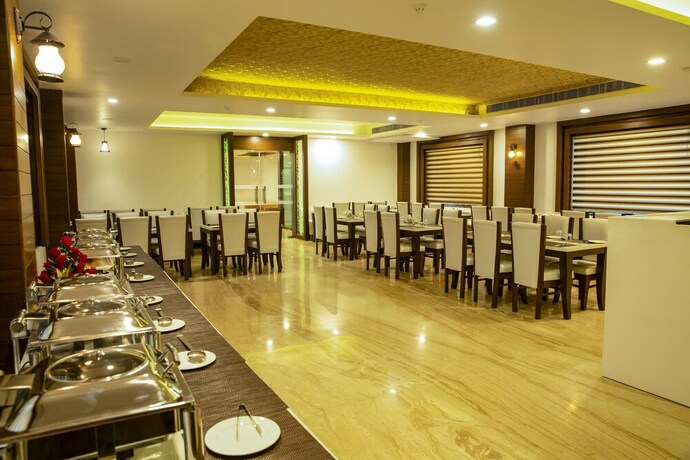 Imagen del bar/restaurante del Hotel Spree Agra. Foto 18