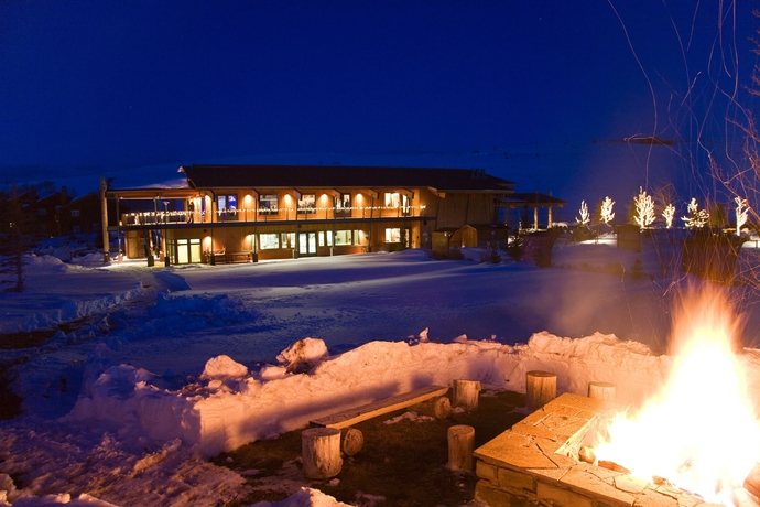 Imagen de los exteriores del Hotel Spring Creek Ranch. Foto 10