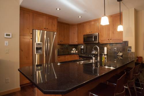 Imagen de la habitación del Hotel Spring Creek Vacations - Rundle Cliffs Lodge. Foto 2