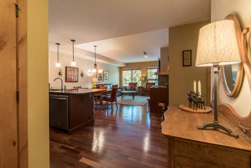 Imagen de la habitación del Hotel Spring Creek Vacations - Rundle Cliffs Lodge. Foto 9