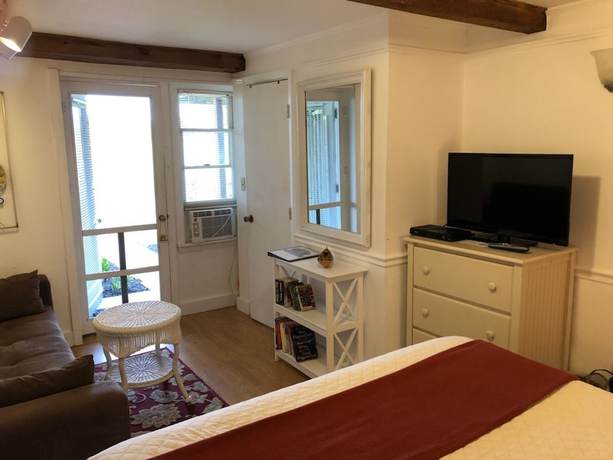 Imagen de la habitación del Hotel Spring Garden Inn. Foto 16